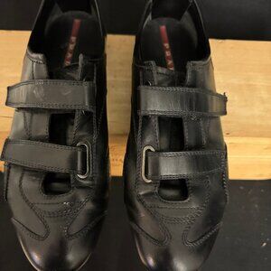 Vintage Prada black leather walking shoe